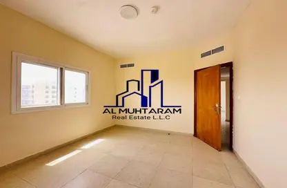 Apartment - 2 Bedrooms - 2 Bathrooms for rent in Fire Station Road - Muwaileh - Sharjah