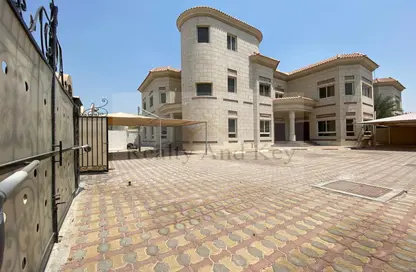 Villa - 7 Bedrooms for rent in Rabdan - Abu Dhabi