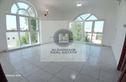 Apartment - 3 Bedrooms - 3 Bathrooms for rent in Al Muroor Tower - Muroor Area - Abu Dhabi