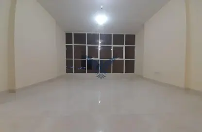 Apartment - 2 Bedrooms - 3 Bathrooms for rent in Hamdan Street - Abu Dhabi