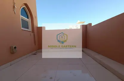 شقة - 2 حمامات للايجار في منطقة المحاربة - الكرامة - أبوظبي