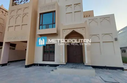 Villa - 4 Bedrooms - 6 Bathrooms for rent in Al Nahyan Villa Compound - Al Nahyan Camp - Abu Dhabi