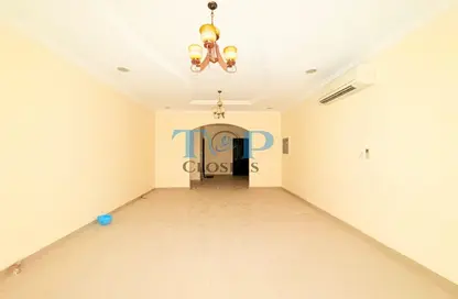 Apartment - 3 Bedrooms - 3 Bathrooms for rent in Al Dafeinah - Asharej - Al Ain