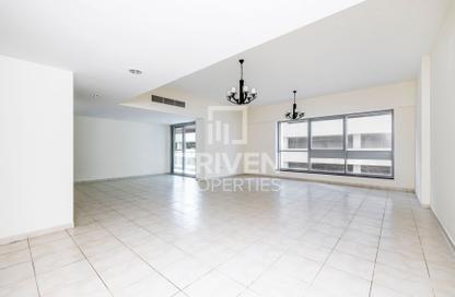 Apartment - 3 Bedrooms - 3 Bathrooms for sale in West Heights 1 - Business Bay - Dubai