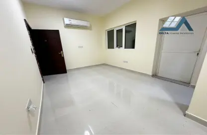 Apartment - Studio - 1 Bathroom for rent in Shakhbout City - Abu Dhabi