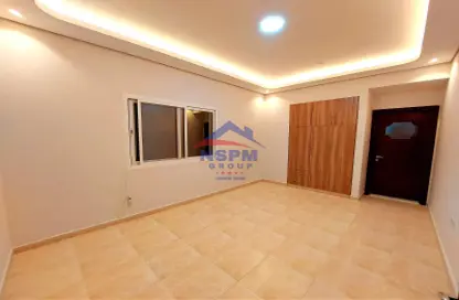 Apartment - 1 Bathroom for rent in Airport Road - Abu Dhabi