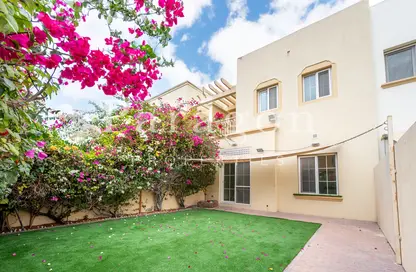 Villa - 2 Bedrooms - 3 Bathrooms for rent in Springs 2 - The Springs - Dubai