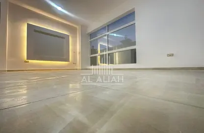 Apartment - 1 Bedroom - 2 Bathrooms for rent in Muroor Area - Abu Dhabi