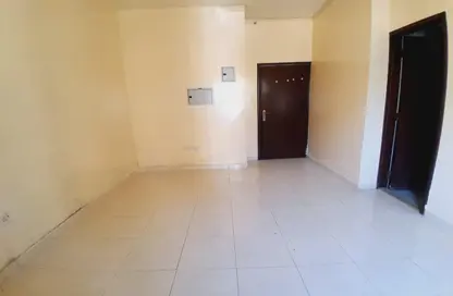 Apartment - 1 Bathroom for rent in Al Nabba - Sharjah