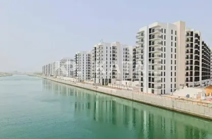 Apartment - 3 Bedrooms - 4 Bathrooms for sale in Waters Edge - Yas Island - Abu Dhabi