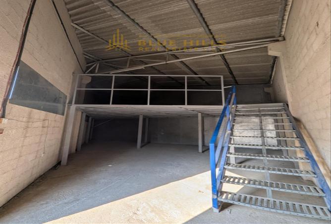 Warehouse - Studio - 1 Bathroom for rent in Al Qusais 1 - Al Qusais Residential Area - Al Qusais - Dubai