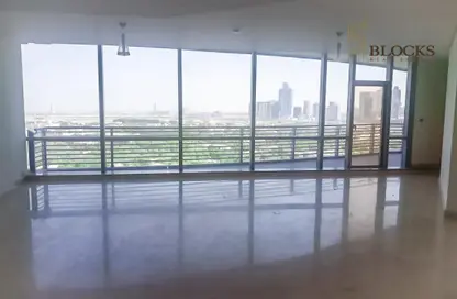 Apartment - 2 Bedrooms - 3 Bathrooms for sale in Sky Gardens - DIFC - Dubai