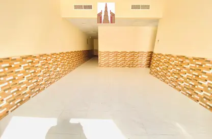 Apartment - 1 Bedroom - 2 Bathrooms for rent in Muwailih Building - Muwaileh - Sharjah