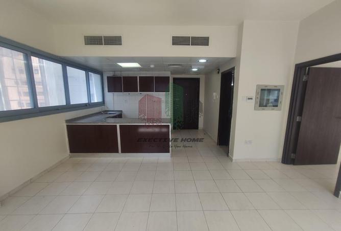 Apartment For Rent In Al Otaiba Tower Open Kitchen 2 Washrooms