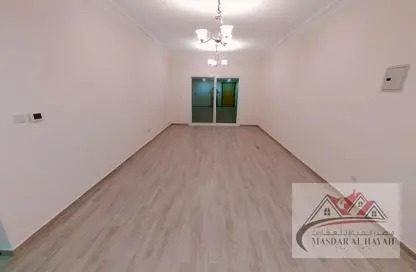 Apartment - 1 Bedroom - 2 Bathrooms for rent in Muwaileh 29 Building - Muwaileh - Sharjah