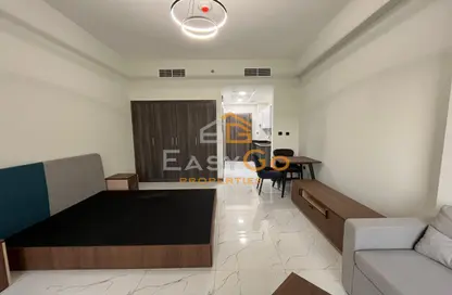 Apartment - 1 Bathroom for rent in Rukan Tower - Dubai Land - Dubai