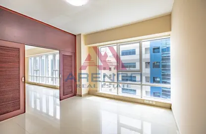 Apartment - 3 Bedrooms - 4 Bathrooms for rent in Golden Sands Tower - Al Barsha 1 - Al Barsha - Dubai