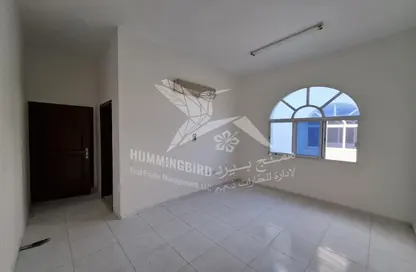 Apartment - 2 Bedrooms - 3 Bathrooms for rent in Hai Al Musalla - Al Mutawaa - Al Ain