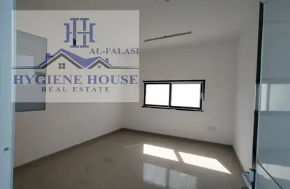 Warehouse - Studio - 1 Bathroom for rent in Umm Al Thuoob - Umm Al Quwain