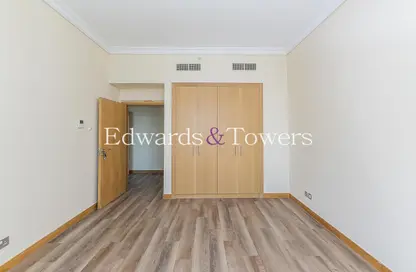 Apartment - 3 Bedrooms - 3 Bathrooms for rent in Al Msalli - Shoreline Apartments - Palm Jumeirah - Dubai