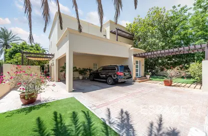 Villa - 4 Bedrooms - 3 Bathrooms for rent in Meadows 1 - Meadows - Dubai