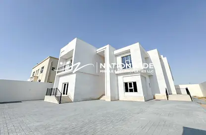 Villa - 6 Bedrooms - 7 Bathrooms for sale in Madinat Al Riyad - Abu Dhabi