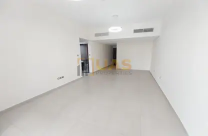 Apartment - 1 Bedroom - 2 Bathrooms for rent in Jumeirah Garden City - Al Satwa - Dubai