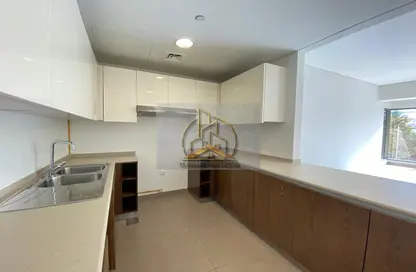 Apartment - 2 Bedrooms - 3 Bathrooms for rent in The Wave - Najmat Abu Dhabi - Al Reem Island - Abu Dhabi