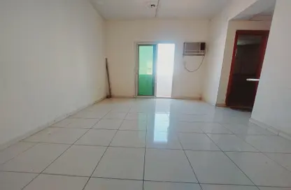 Apartment - 1 Bathroom for rent in Muwailih Building - Muwaileh - Sharjah