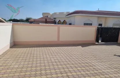 Villa - 4 Bedrooms - 6 Bathrooms for rent in Al Habooy - Al Markhaniya - Al Ain